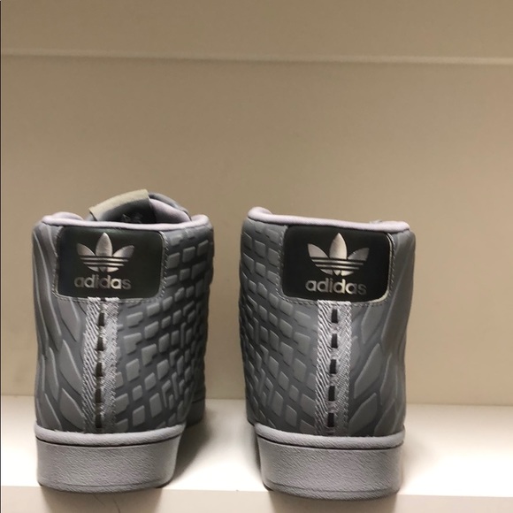 Men’s ADIDAS PRO MODEL SNEAKERS - Picture 3 of 5